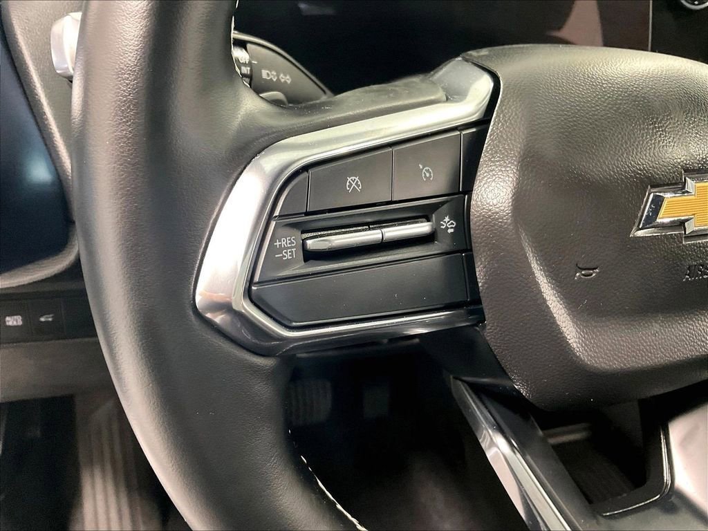 Used 2024 Chevrolet Equinox EV LT w/ LPO, Trailering Package FWD image 23