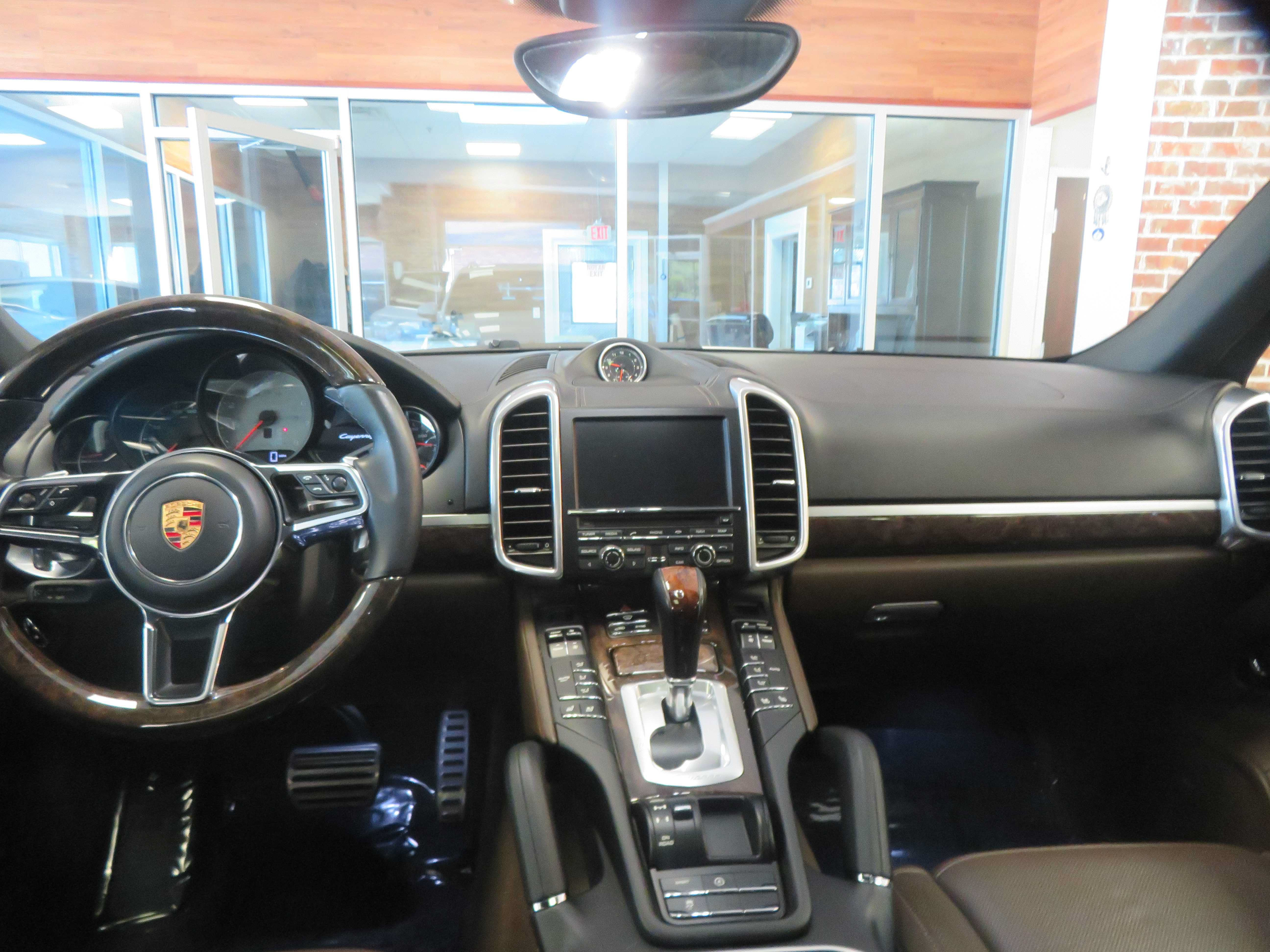 Used 2015 Porsche Cayenne S AWD/4WD image 50