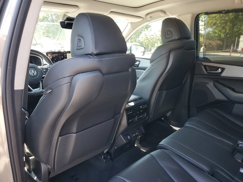 Certified 2023 Acura MDX w/ Technology Package FWD image 12