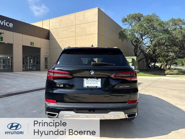 Used 2021 BMW X5 sDrive40i w/ Premium Package RWD image 3
