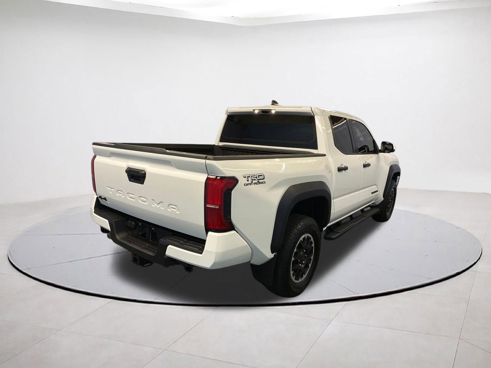 Used 2024 Toyota Tacoma TRD Off-Road AWD/4WD image 9