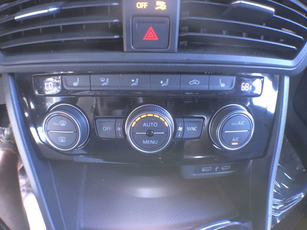 Used 2022 Volkswagen Jetta SE image 19