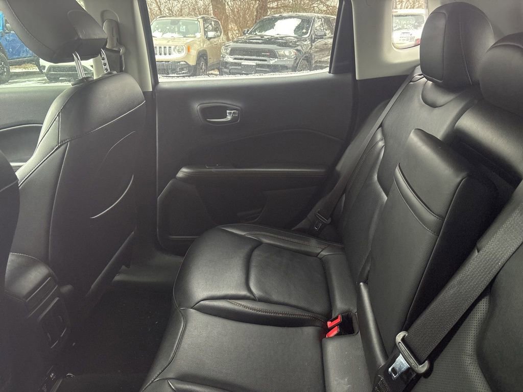 Certified 2018 Jeep Compass Limited image 12