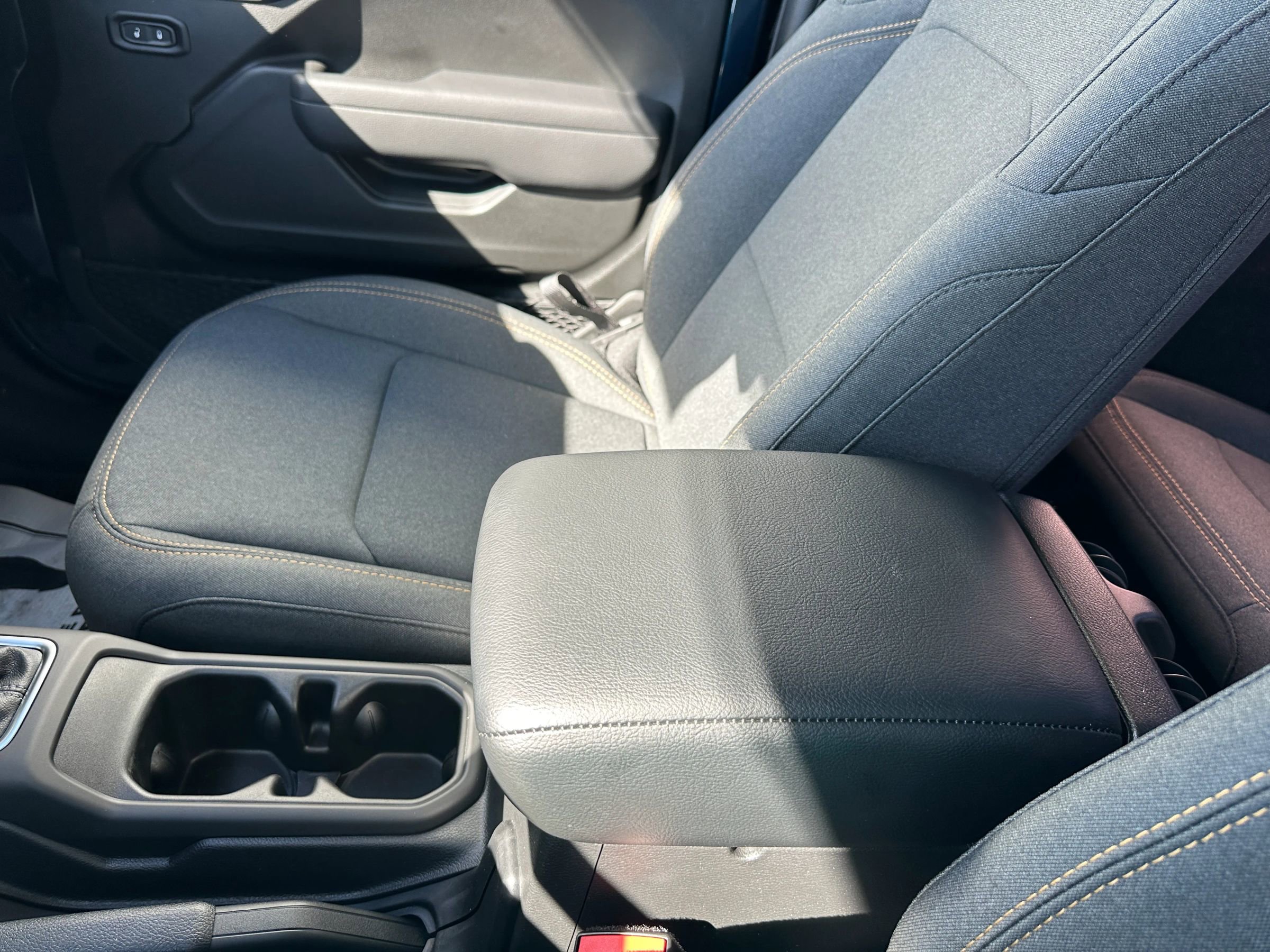 Used 2025 Jeep Wrangler Sport image 20