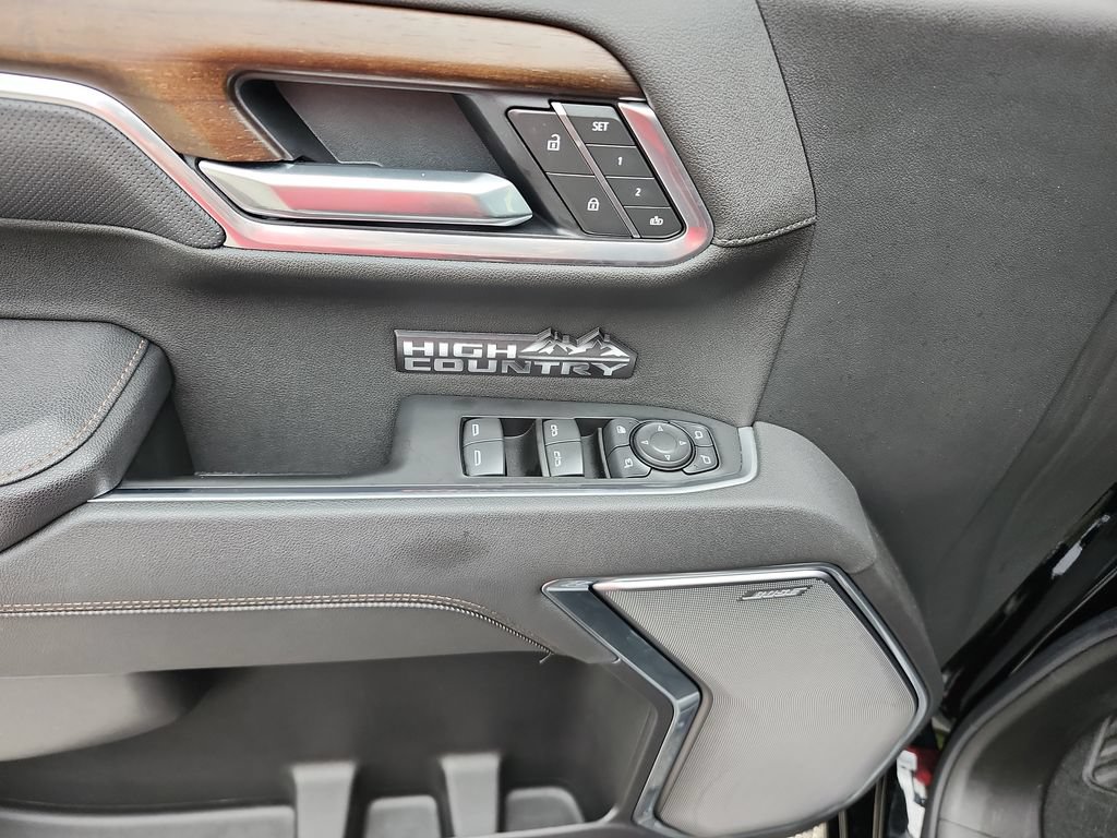 Used 2026 Chevrolet Silverado 1500 High Country w/ High Country Premium Package AWD/4WD image 21