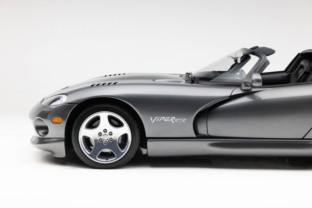 Used 2002 Dodge Viper RT/10 image 38