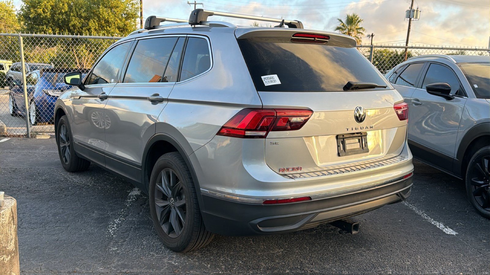 Used 2023 Volkswagen Tiguan SE FWD image 5