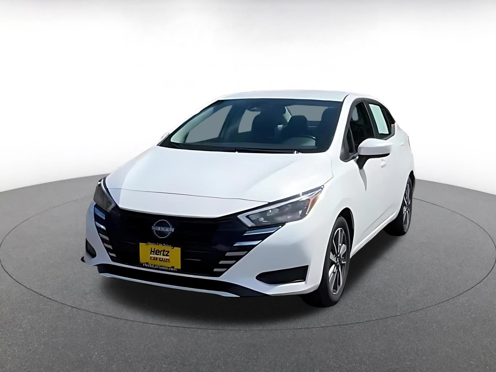 Used 2025 Nissan Versa SV FWD image 5