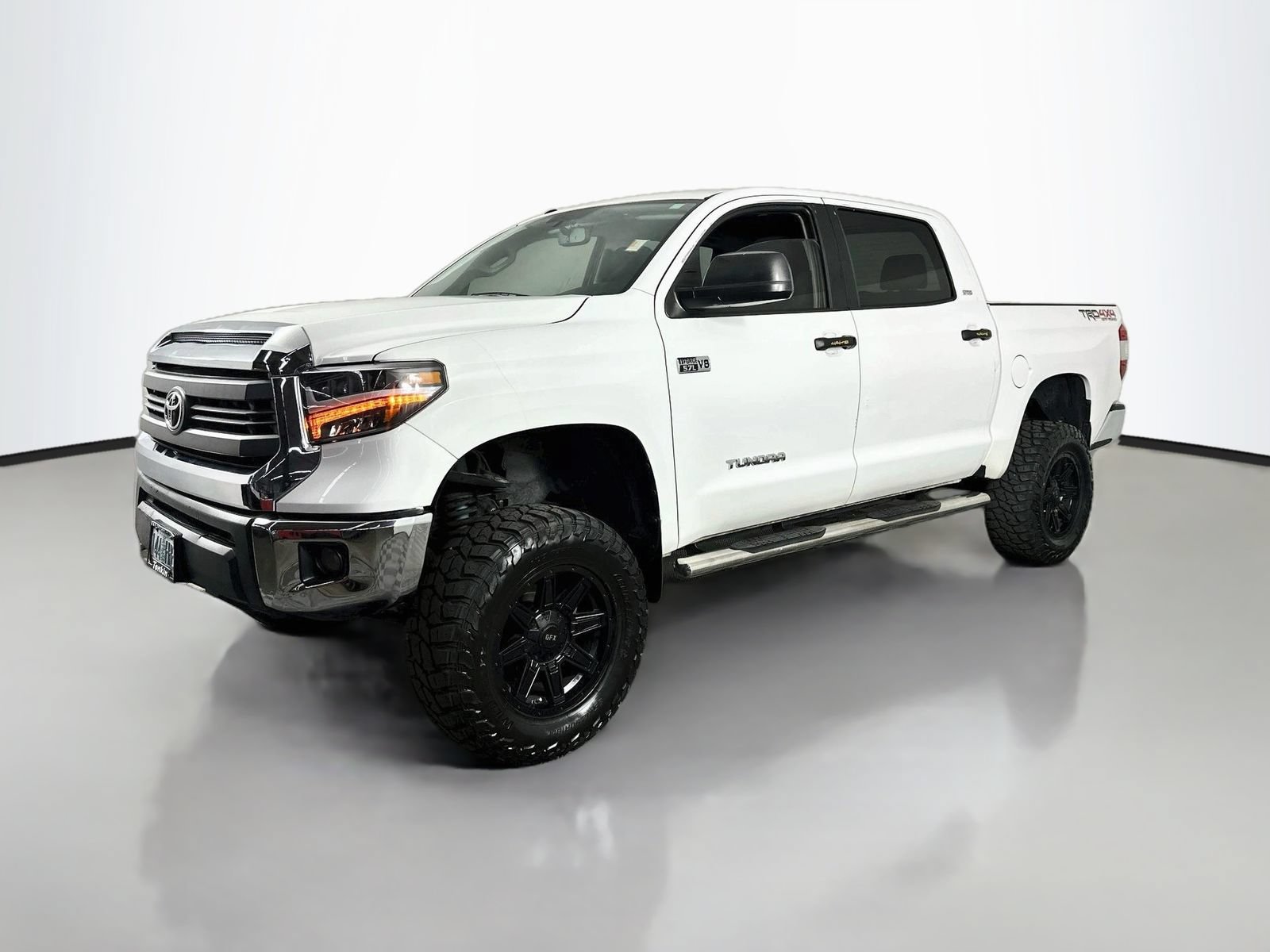 Used 2015 Toyota Tundra SR5 w/ TRD Off Road Package AWD/4WD image 4