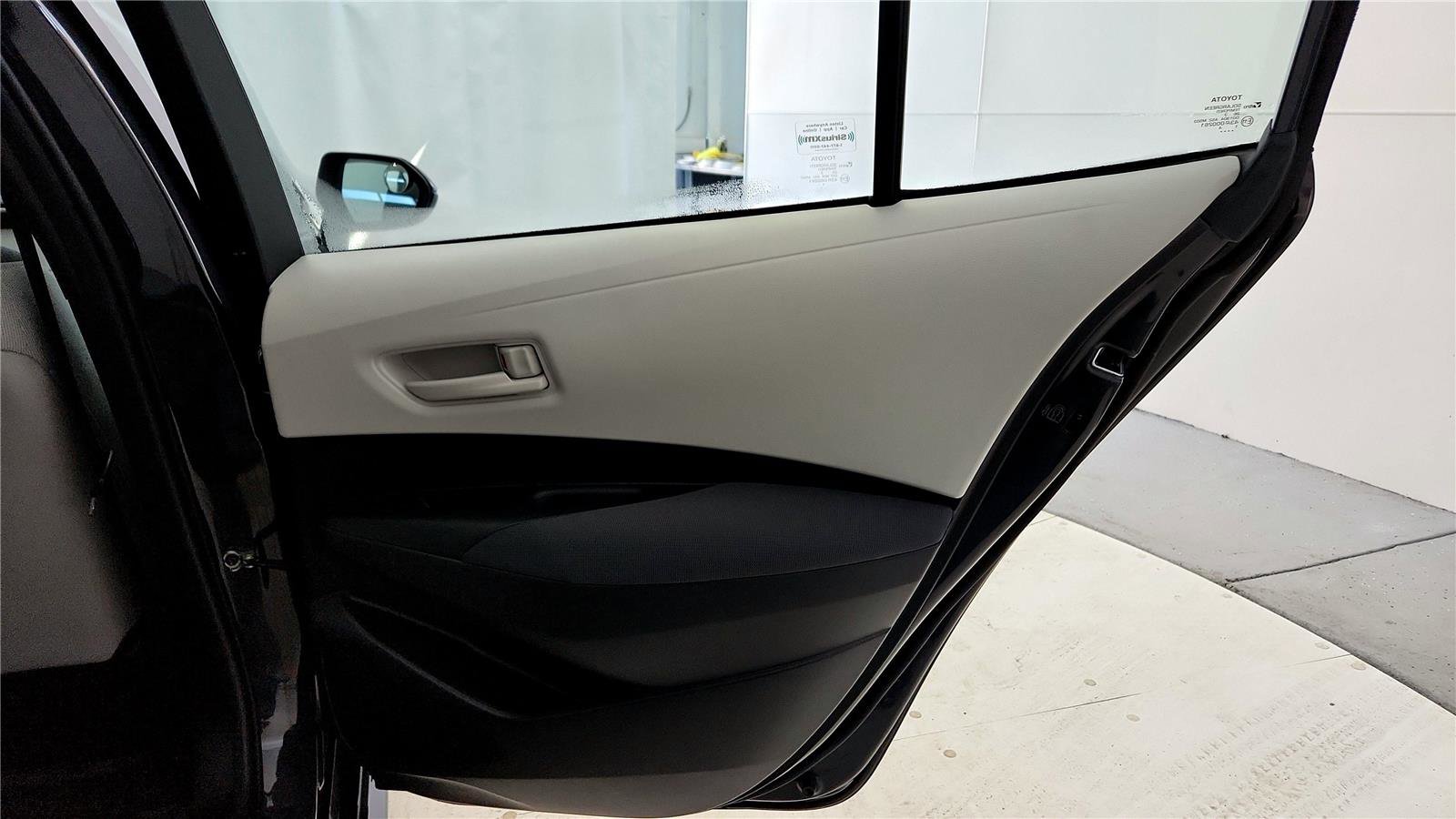 Certified 2023 Toyota Corolla LE image 34