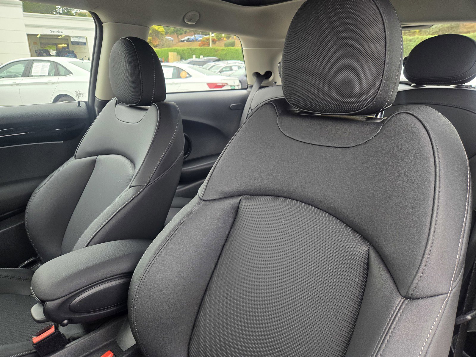 Used 2024 MINI Cooper SE image 14