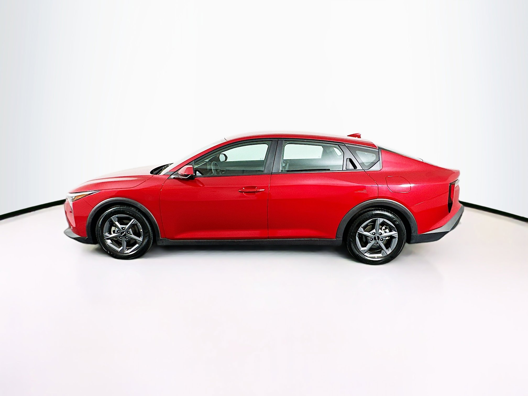 Used 2025 Kia K4 LXS image 4