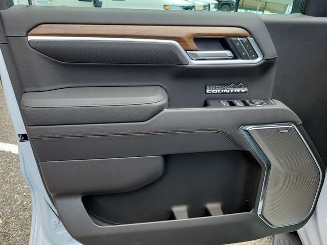 New 2026 Chevrolet Silverado 1500 High Country w/ Technology Package AWD/4WD image 18