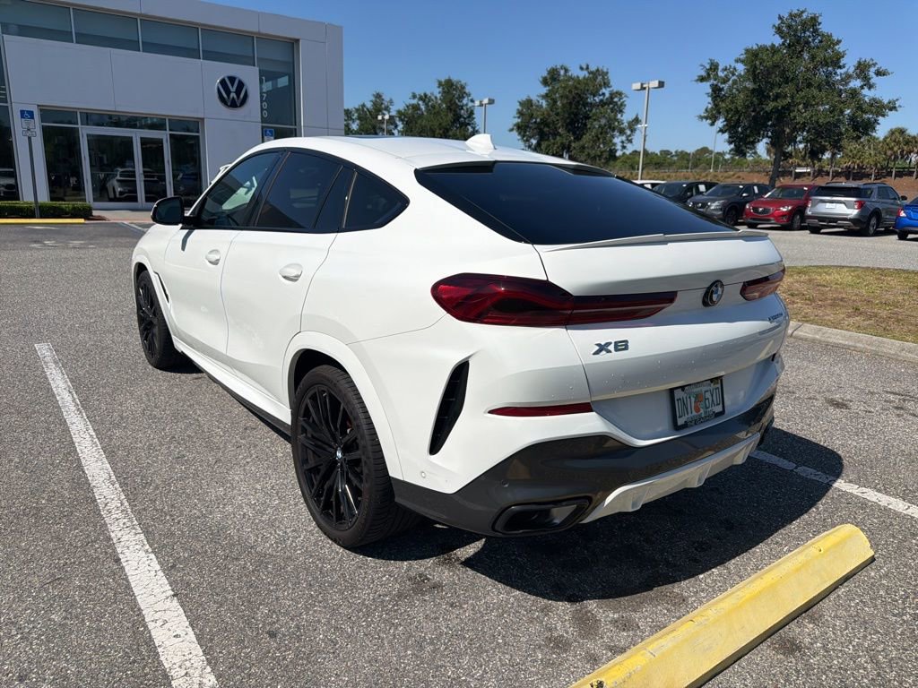 Used 2023 BMW X6 xDrive40i w/ Executive Package AWD/4WD image 3