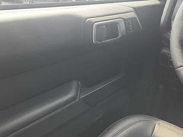 Certified 2026 Ford Bronco Badlands AWD/4WD image 11