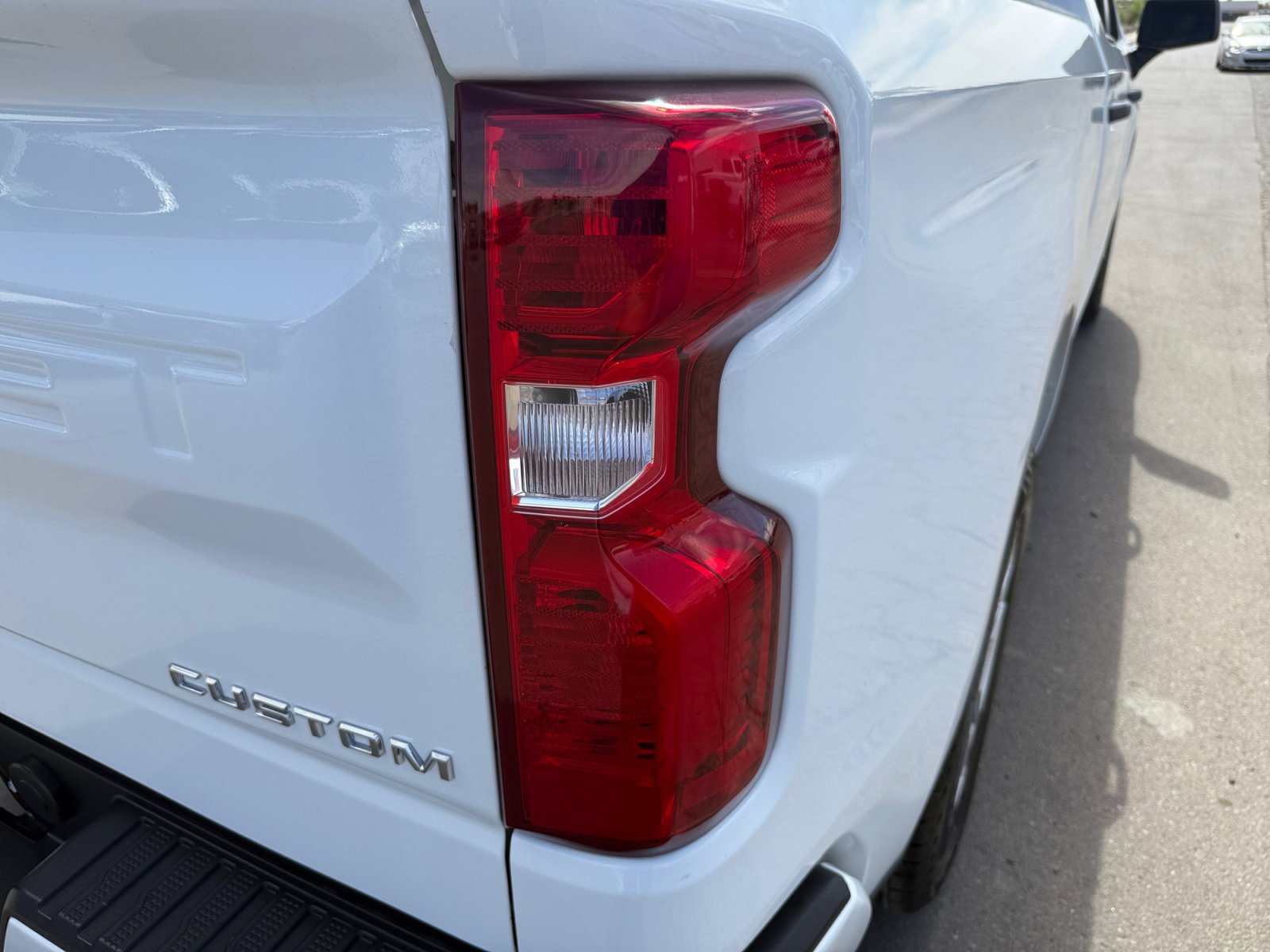 Used 2023 Chevrolet Silverado 1500 Custom image 29