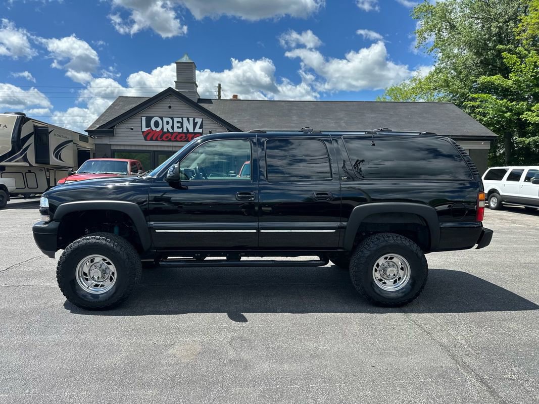 Used 2001 Chevrolet Suburban 2500 LT w/ LT Preferred Equipment Group AWD/4WD image 5