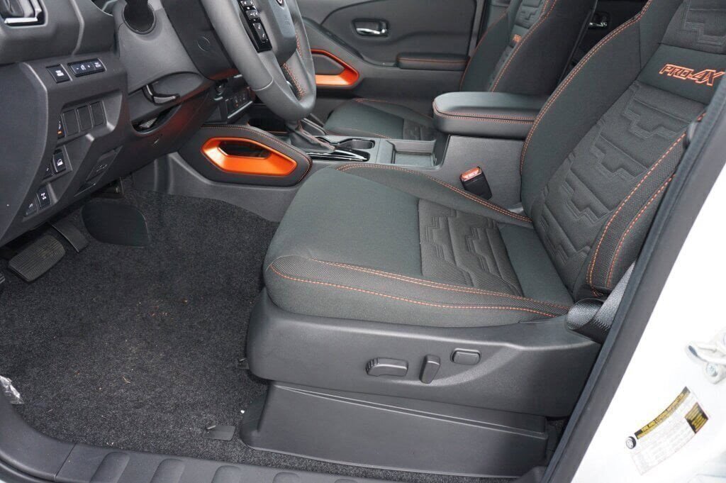 New 2025 Nissan Frontier PRO-4X AWD/4WD image 29