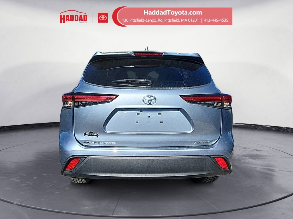 Used 2022 Toyota Highlander XLE image 4