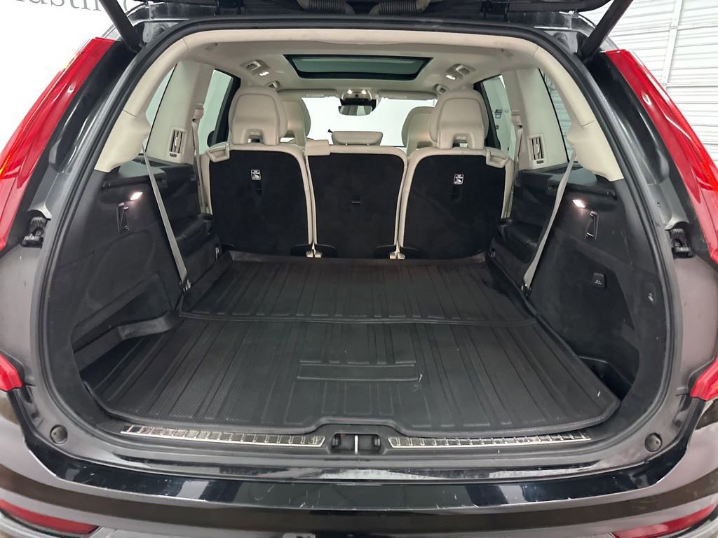 Used 2022 Volvo XC90 T5 Momentum FWD image 27