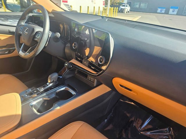Certified 2025 Lexus NX 250 FWD w/ Accessory Package (2T) image 11