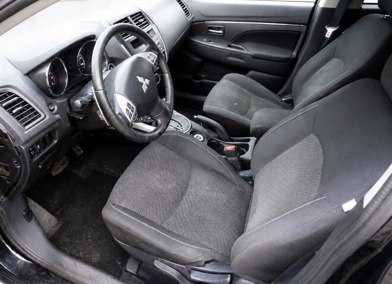 Used 2013 Mitsubishi Outlander Sport SE AWD/4WD image 22