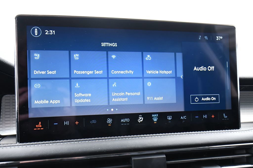 Used 2023 Lincoln Corsair AWD image 31