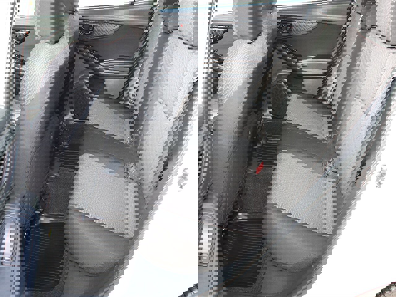 Used 2019 Subaru Impreza 2.0i Premium image 5