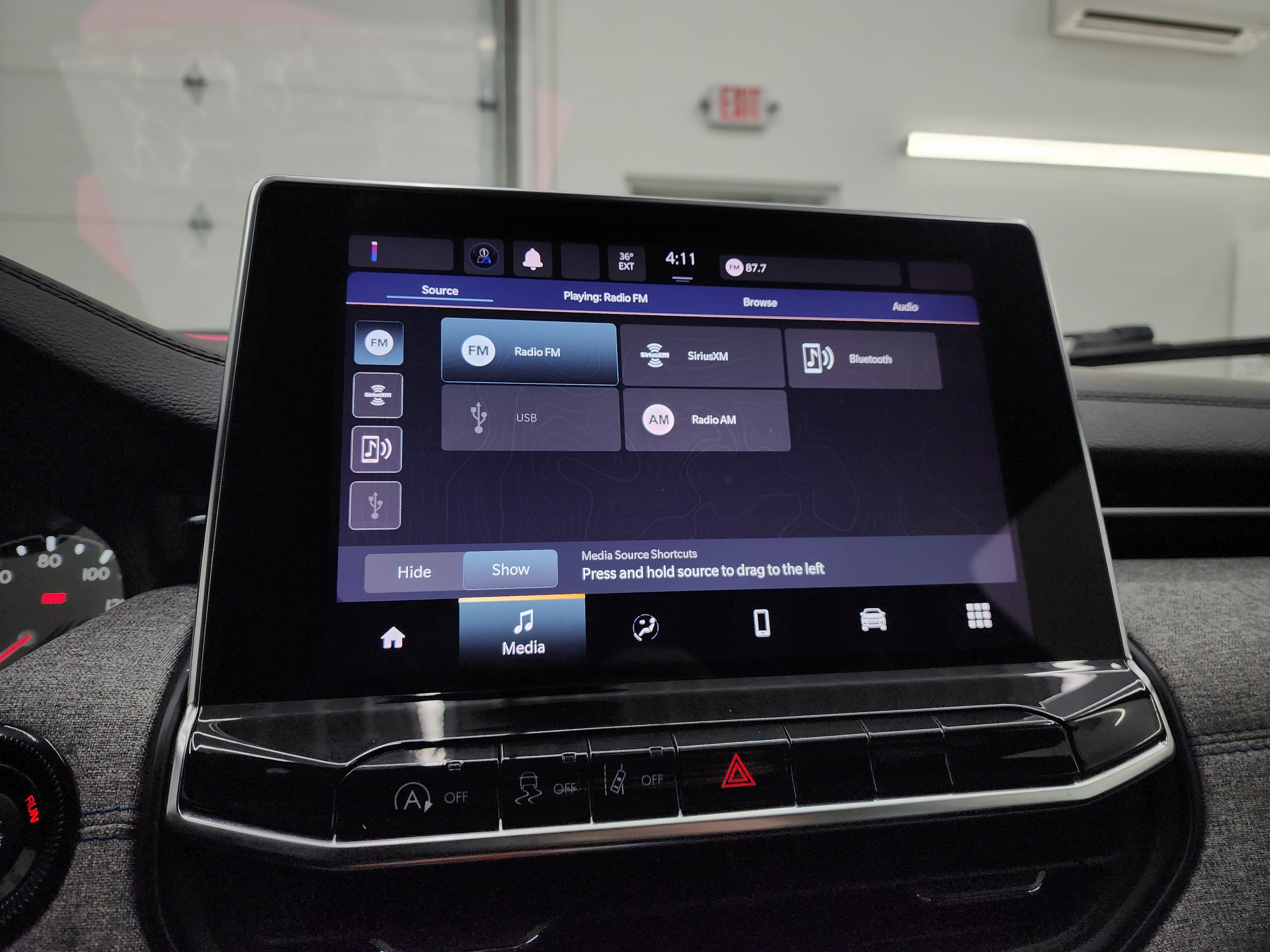 Used 2024 Jeep Compass Latitude image 45