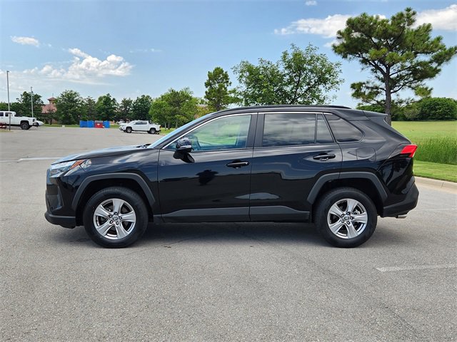 Used 2023 Toyota RAV4 XLE image 4