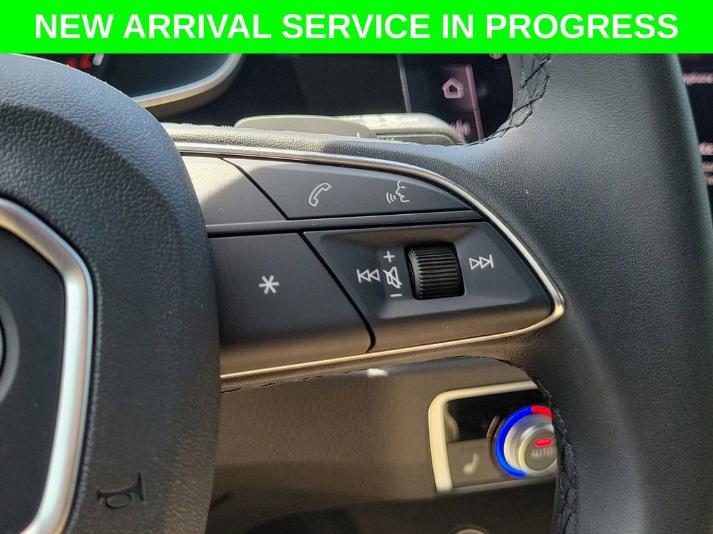 Certified 2025 Audi Q3 2.0T Premium w/ Convenience Package AWD/4WD image 10