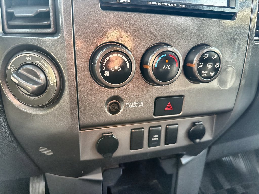 Used 2008 Nissan Titan XE AWD/4WD image 16