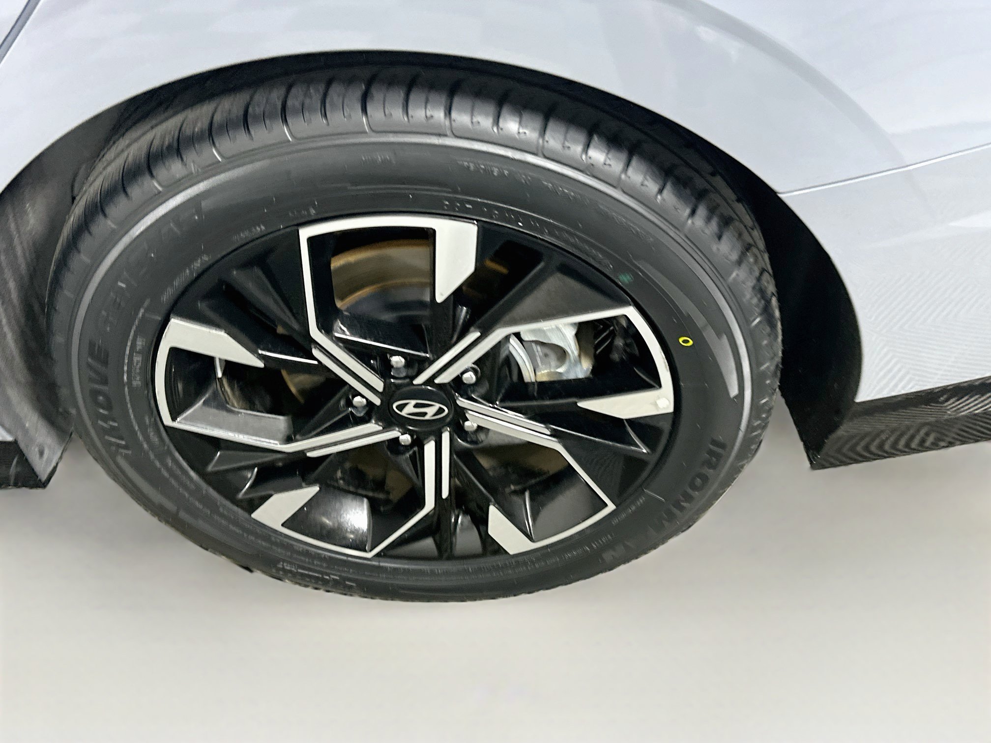 Used 2025 Hyundai Sonata SEL FWD image 11