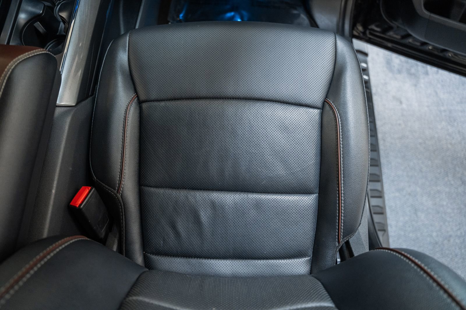 Certified 2023 Ford F150 Lariat w/ Equipment Group 502A High image 33