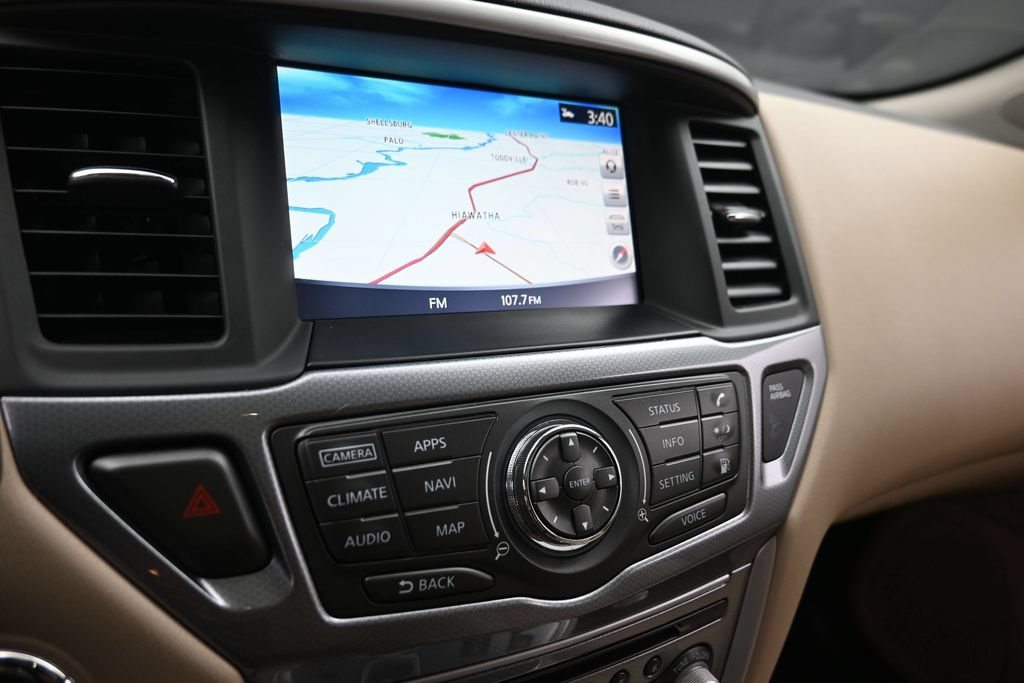 Used 2019 Nissan Pathfinder SL w/ SL Premium Package AWD/4WD image 23