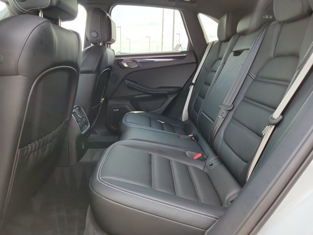 Certified 2026 Porsche Macan Turbo AWD/4WD image 19