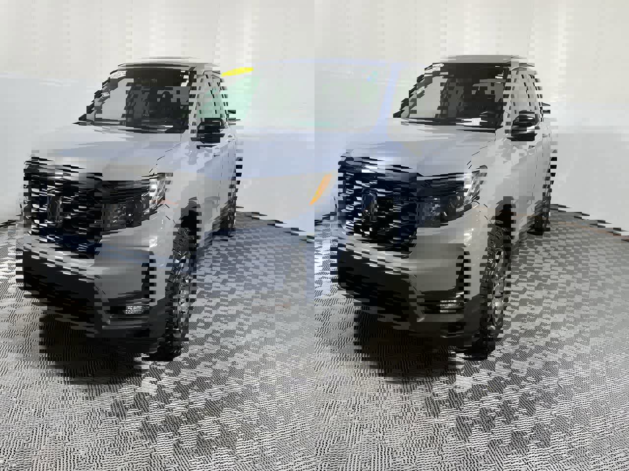 Used 2025 Honda Ridgeline TrailSport image 3