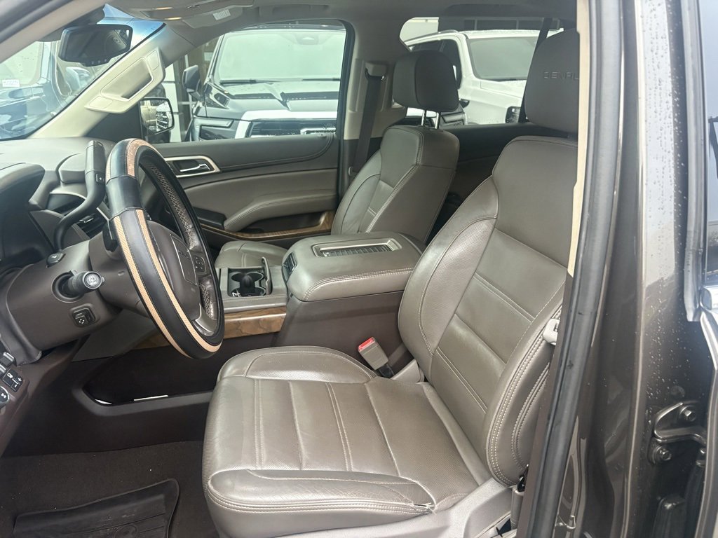 Used 2019 GMC Yukon Denali w/ Denali Ultimate Package image 13