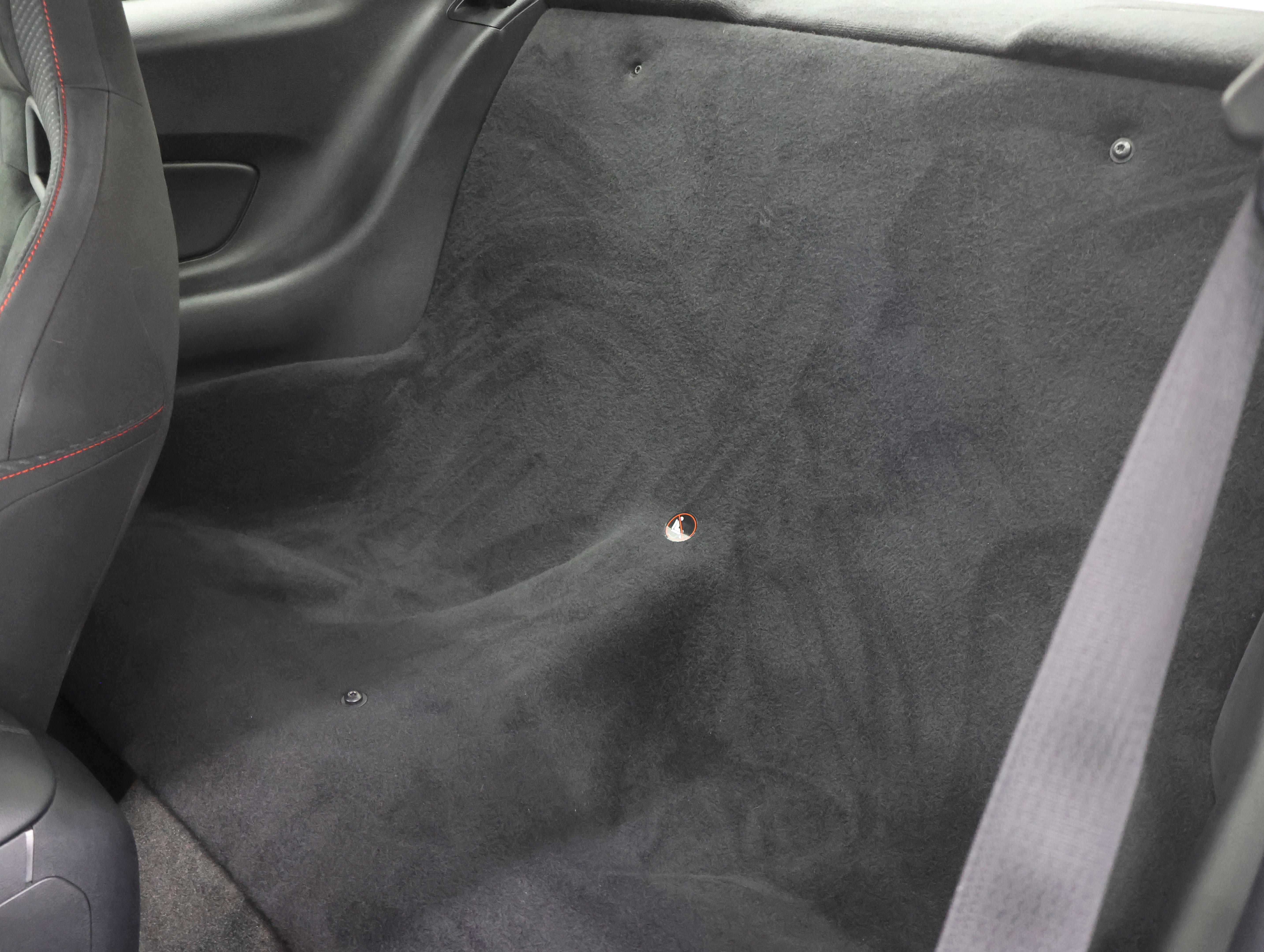 Used 2016 Ford Mustang Shelby GT350R w/ GT350R Equipment Group 920A RWD image 9