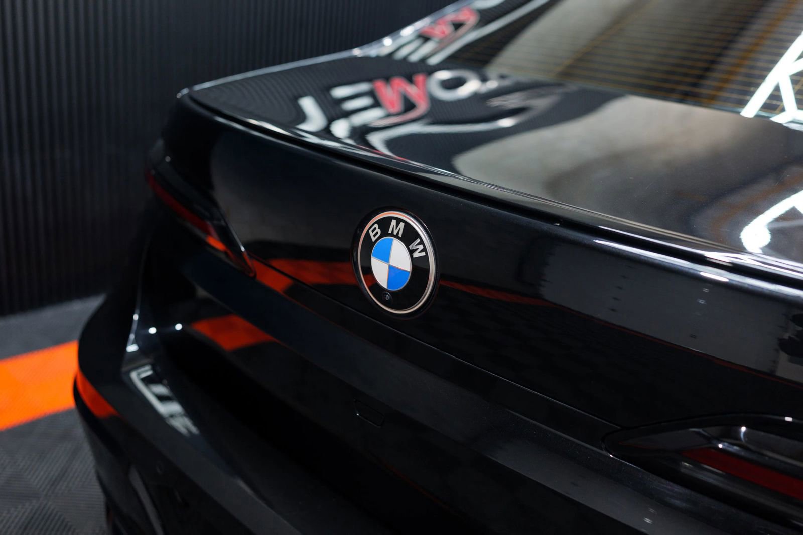 Used 2023 BMW 740i w/ Parking Assistance Package image 19