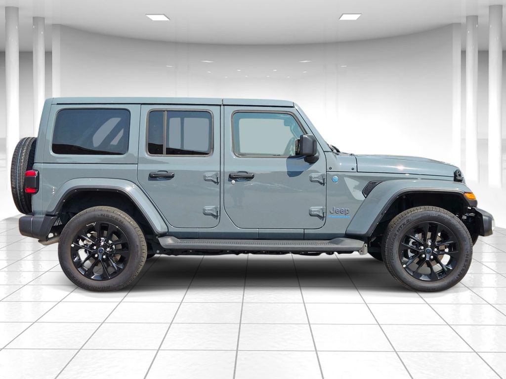 Certified 2025 Jeep Wrangler Unlimited Sahara AWD/4WD image 2