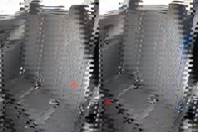 Used 2015 GMC Acadia SLE image 6