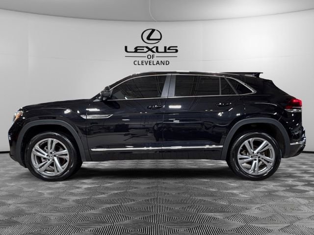 Used 2024 Volkswagen Atlas Cross Sport SEL R-Line image 3