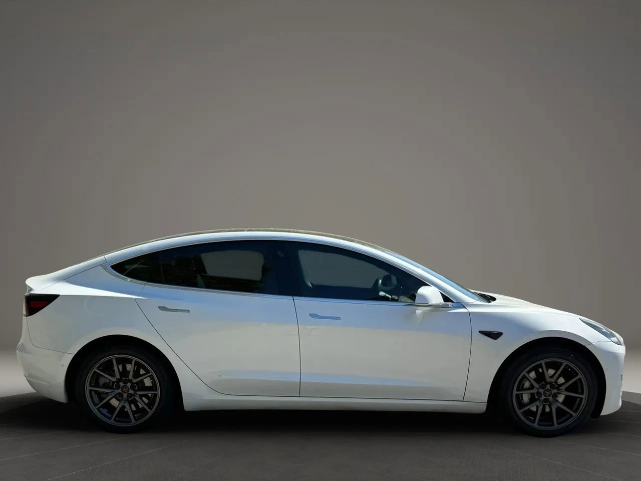 Used 2020 Tesla Model 3 image 7