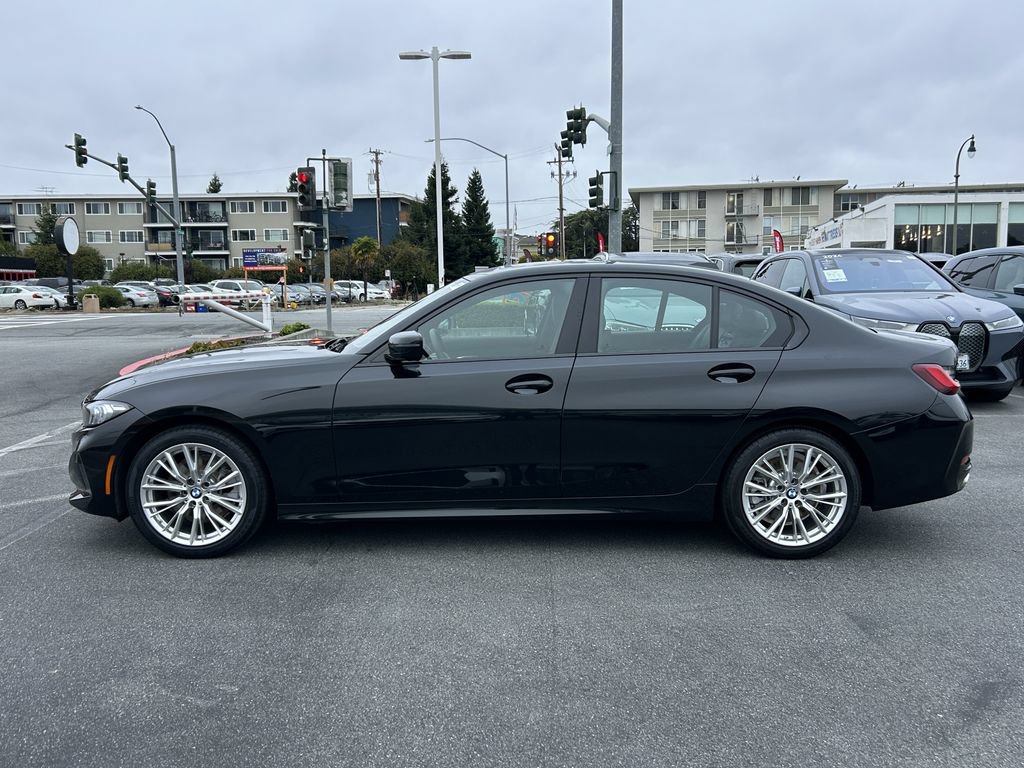 Used 2023 BMW 330i Sedan w/ Premium Package RWD image 2