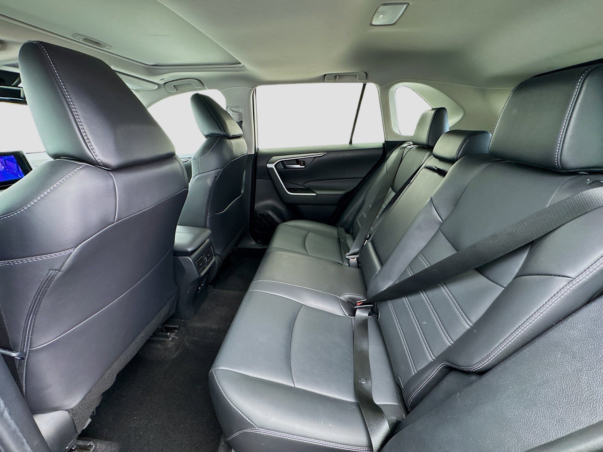 Used 2024 Toyota RAV4 XLE Premium image 16