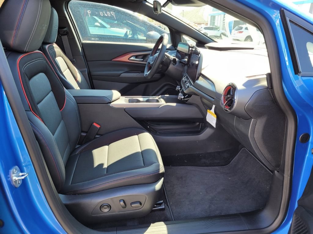 New 2025 Chevrolet Equinox EV RS w/ Active Safety Package 3 AWD/4WD image 13