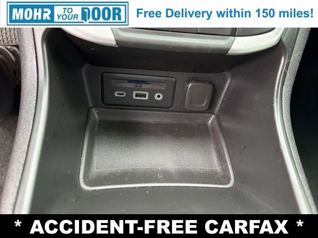 Used 2024 GMC Terrain SLT image 23