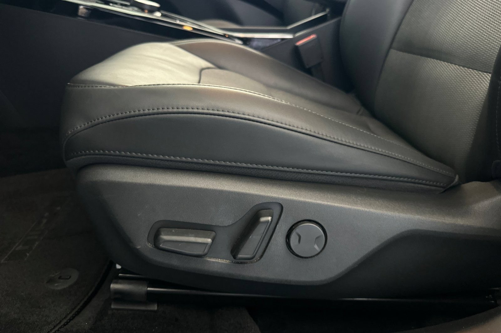 Used 2024 Kia Niro Wind FWD image 13