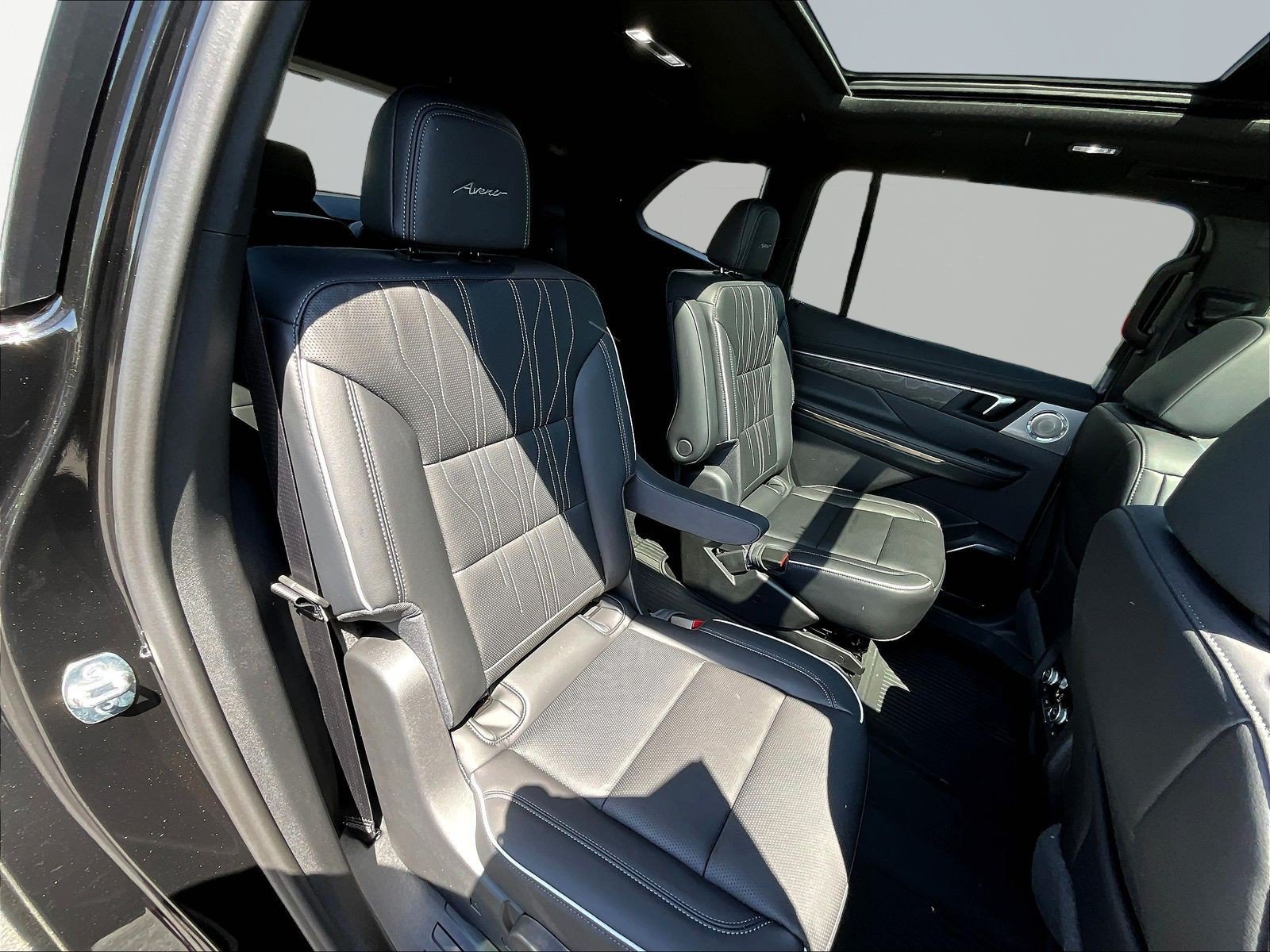 New 2026 Buick Enclave Avenir w/ Super Cruise Package FWD image 11